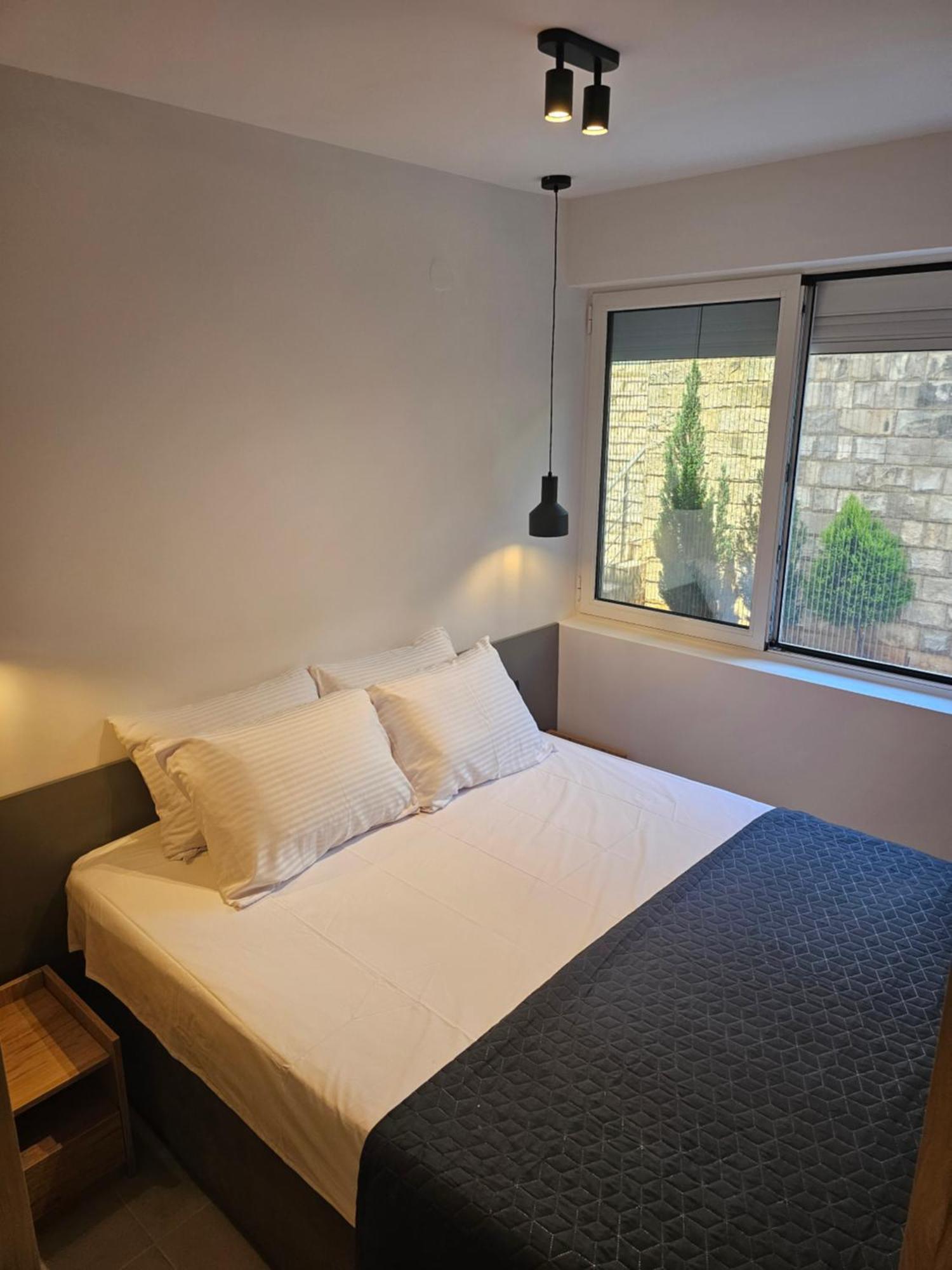 Anja & Ogo Apartments Sea View & Pool Petrovac na moru Exterior foto