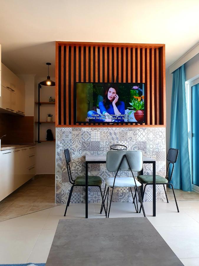 Anja & Ogo Apartments Sea View & Pool Petrovac na moru Exterior foto
